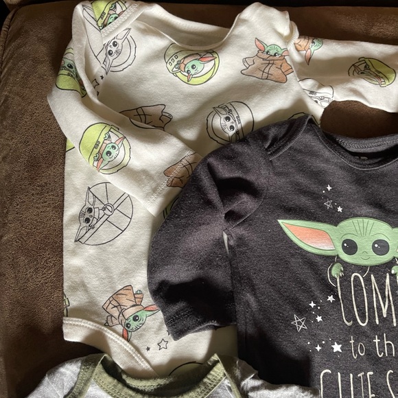 Baby Yoda 0/3 month lot of 4 infant
clothes gently worn - Picture 6 of 6